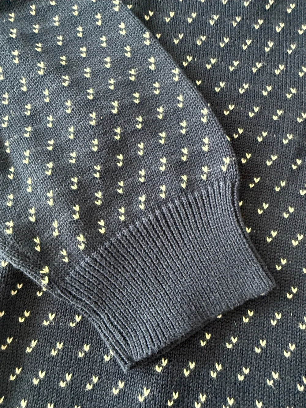 J. Crew Men’s Navy Crewneck Sweater with Cream Bear Fair Isle Size L